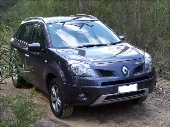 Использовал Renault Unspecified Продается в Аль-Садд , Доха #7072 - 1  image 